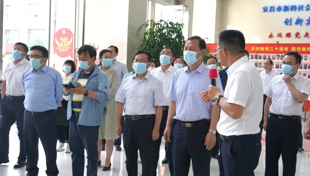 馬國(guó)強(qiáng)率部分全國(guó)人大代表、省代表來微特調(diào)研科技創(chuàng)新工作