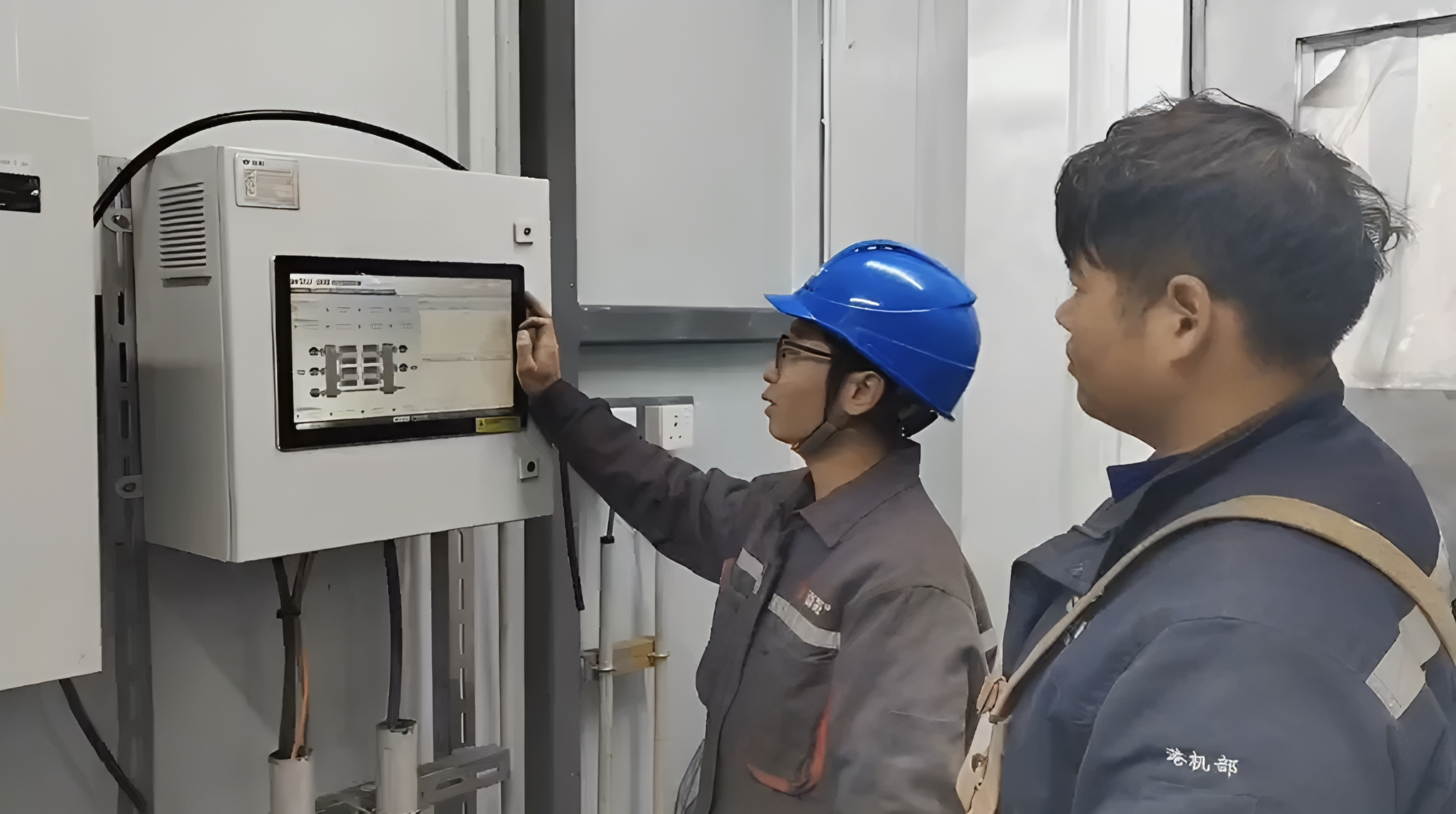 設(shè)備運(yùn)維數(shù)據(jù)驅(qū)動(dòng)，微特大連華銳卸船機(jī)狀態(tài)監(jiān)測(cè)系統(tǒng)順利驗(yàn)收