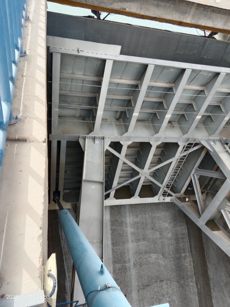 微特為新疆某水電站安裝的弧門開度儀獲用戶認可