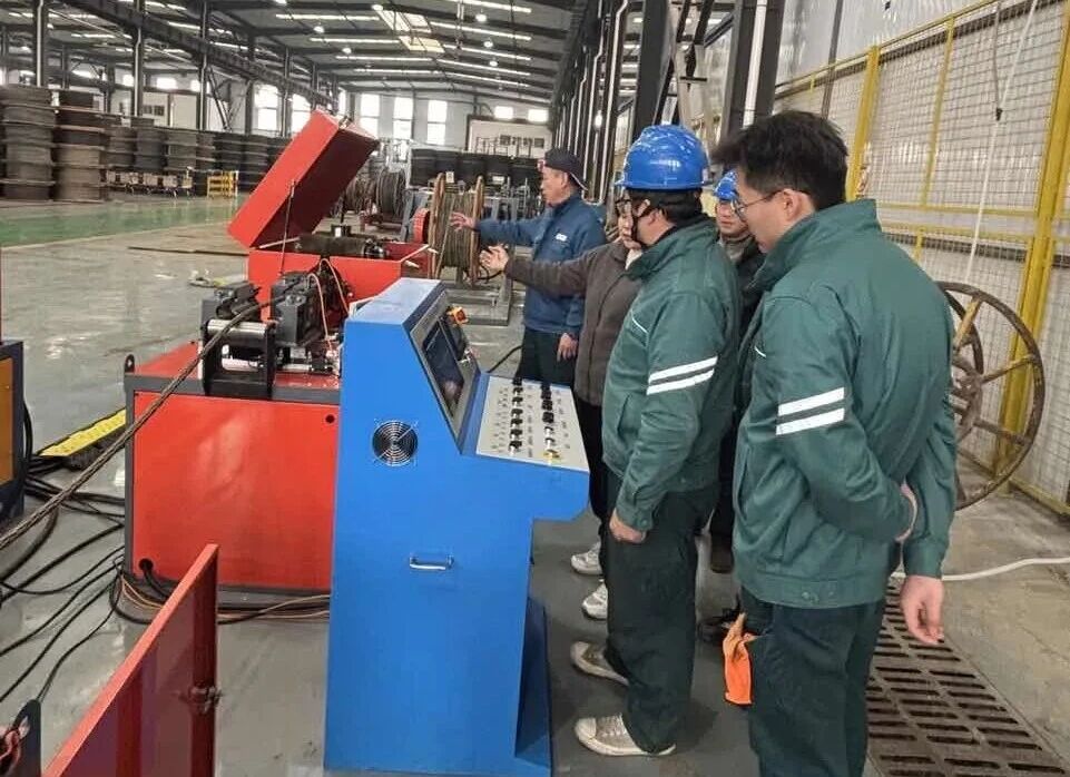 微特防扭鋼絲繩無(wú)損監(jiān)測(cè)系統(tǒng)及自動(dòng)維保系統(tǒng)在電力行業(yè)廣泛應(yīng)用